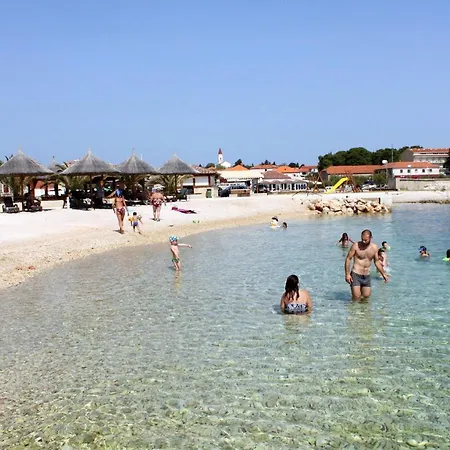 Apartman With Parking Space - 8527 *