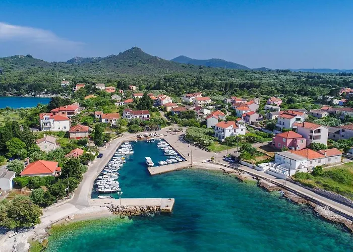 Апартаменты With Parking Space - 8527 *