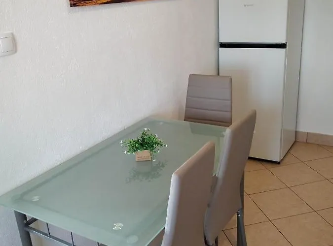 Апартаменты With Parking Space - 8527 *